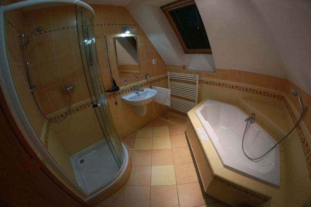 Hotel Penzion Le Monde Bardejov Exterior foto